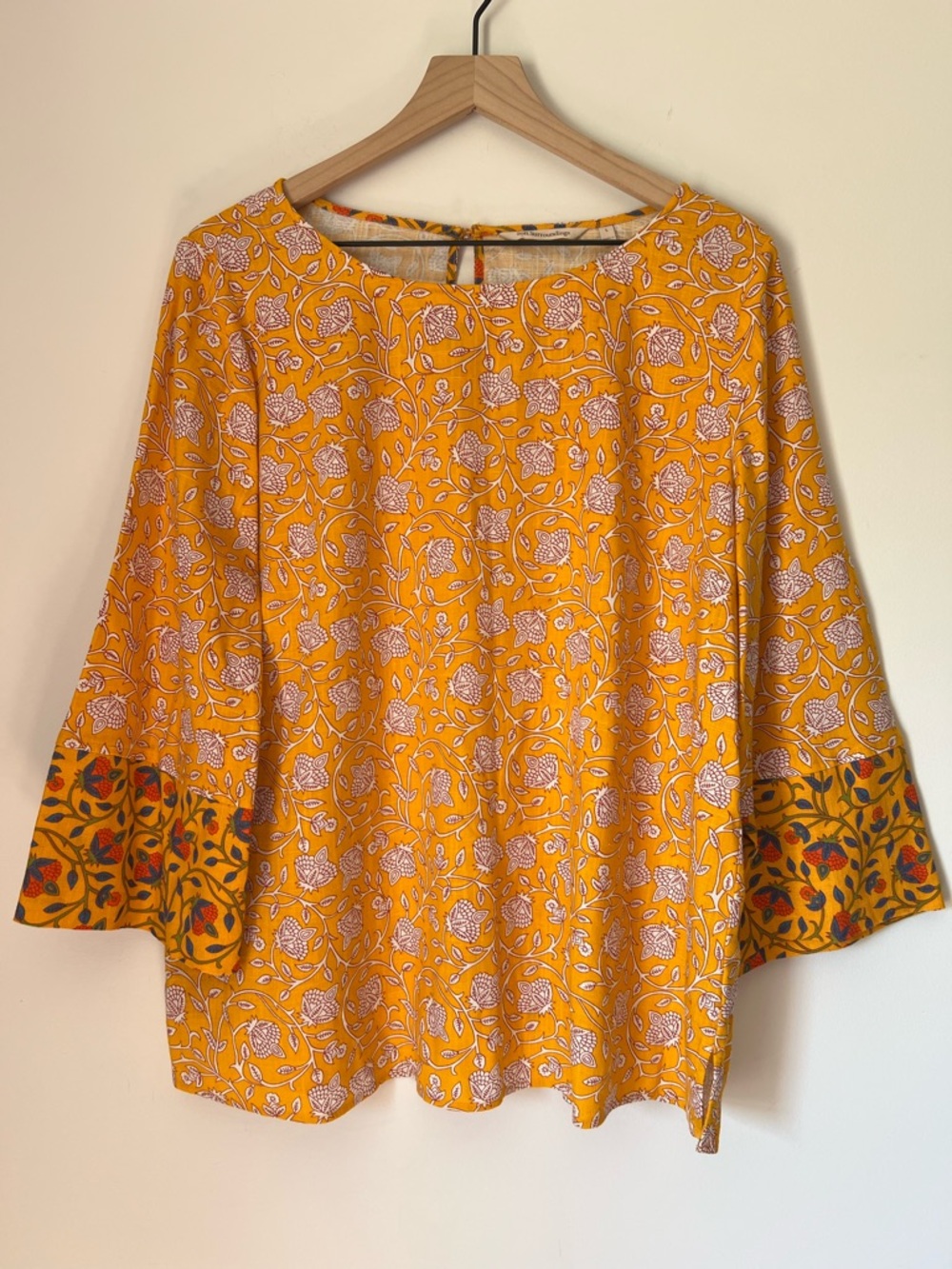 Soft Surroundings Vibrant Floral 3/4 Wide-Sleeve Tunic Top Mixed-Print Summer